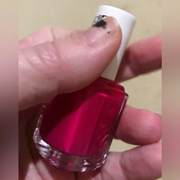 🆕🔥ESSIE BEAUTIFUL TRIO PINKS&PURPLES(BACHELORETTE BASH)FUSCHIAGRIZLLA)NWT!!! - Picture 3 of 7